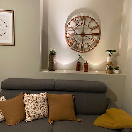 Appartement Proche Des Remparts Et Tous Commerces. Montreuil  Kültér fotó