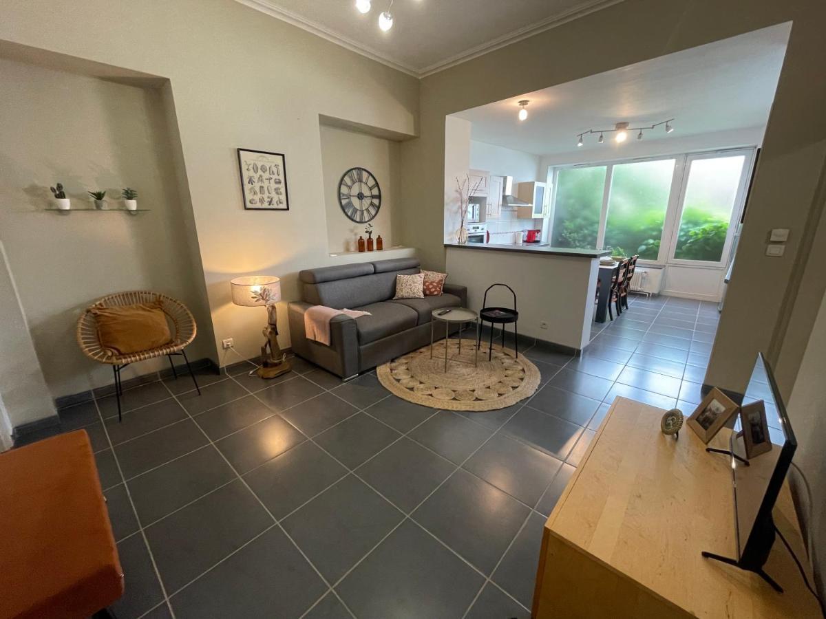 Appartement Proche Des Remparts Et Tous Commerces. Montreuil  Kültér fotó
